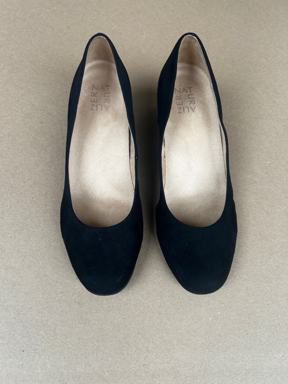 Naturalizer Black Suede Simple Round-Toe Women's Flats